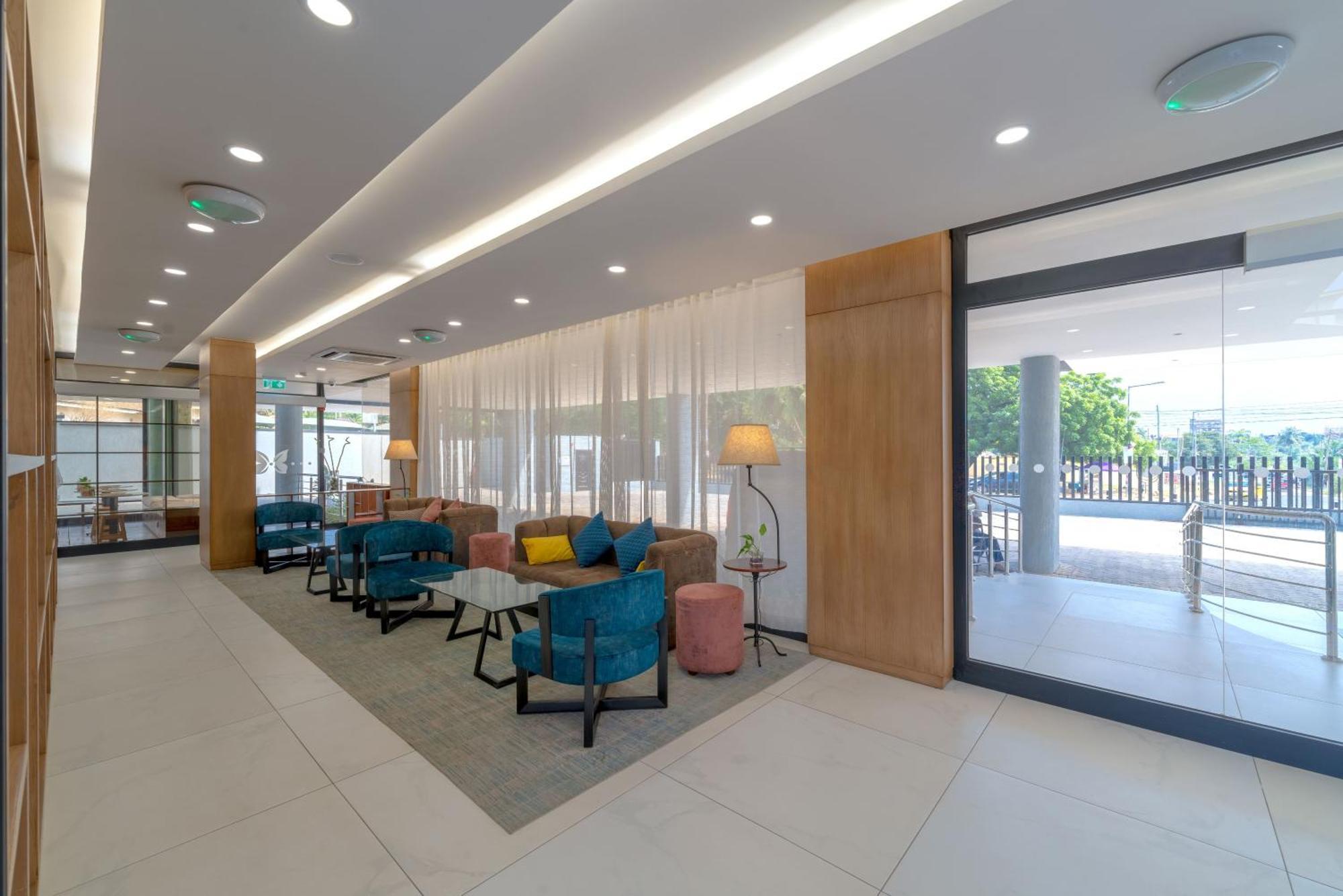 Eden Gardens Hotel Accra Exterior photo
